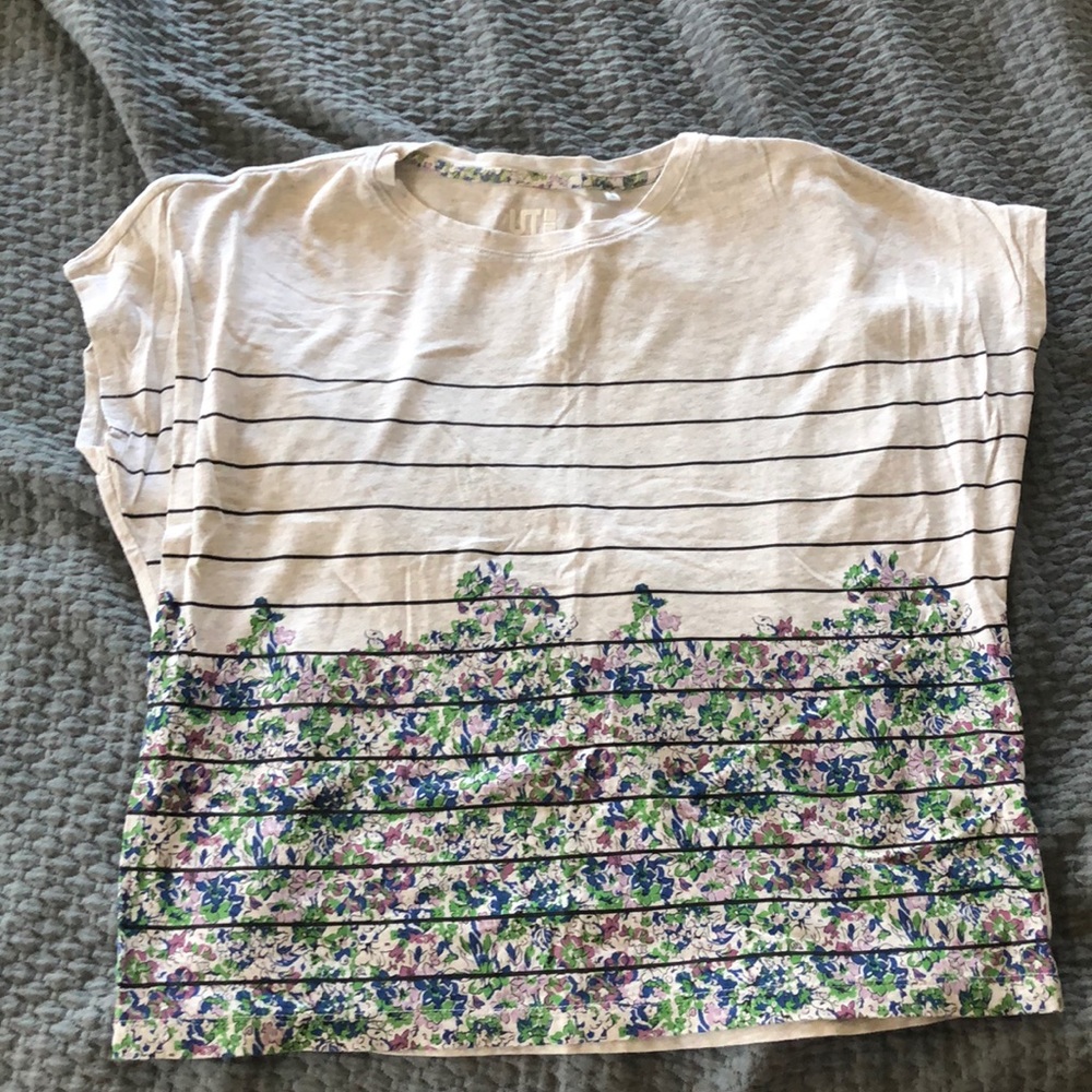 Uniqlo liberty of london t shirt size small